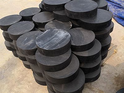 源汇区板式橡胶支座由若干层橡胶片与薄钢板经加压硫化